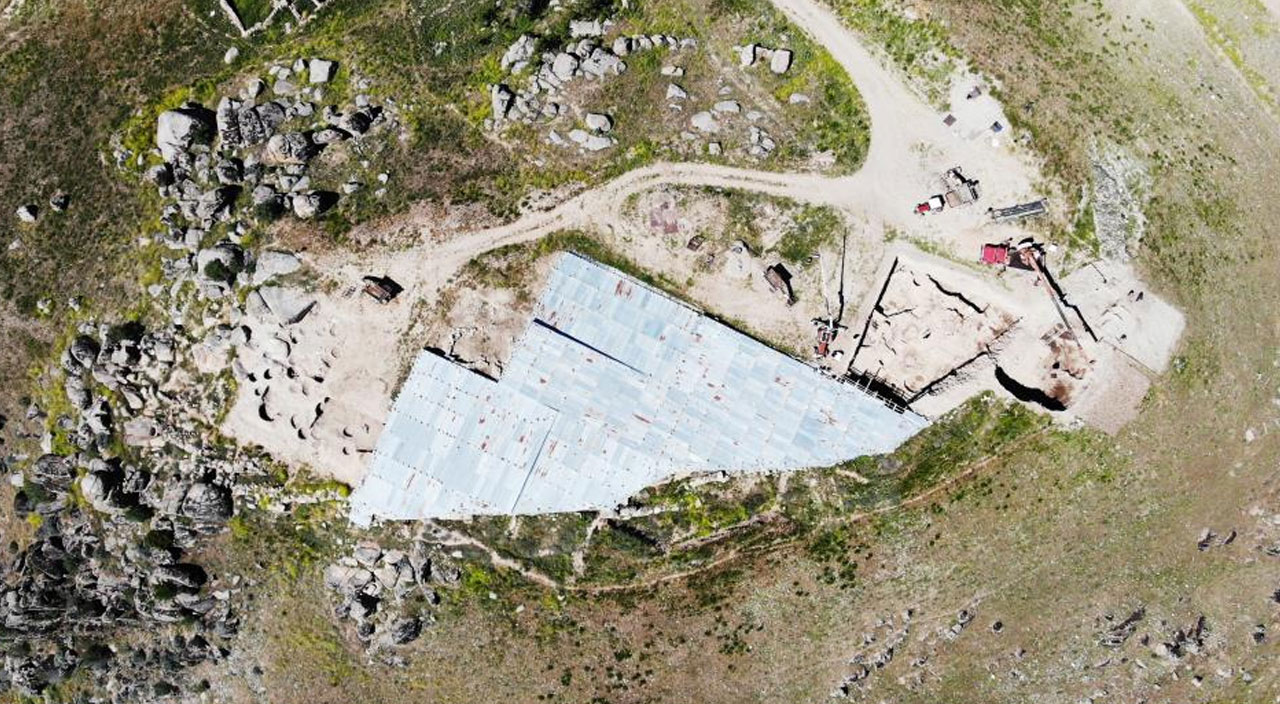 Toprak altından ‘saray’ çıktı: Anadolu’nun en eskilerinden!