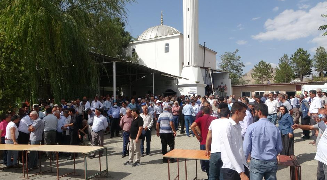 Sevincin kabusa dönüştüğü kazada ölenlere memleketlerinde acı veda