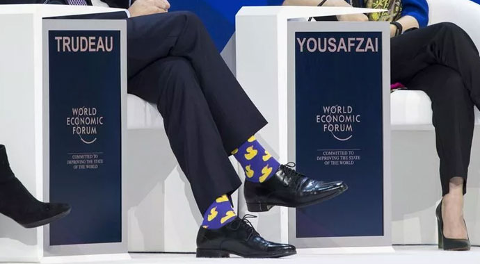 Trudeau'nun renkli çorapları NATO Zirvesi'ne damga vurdu