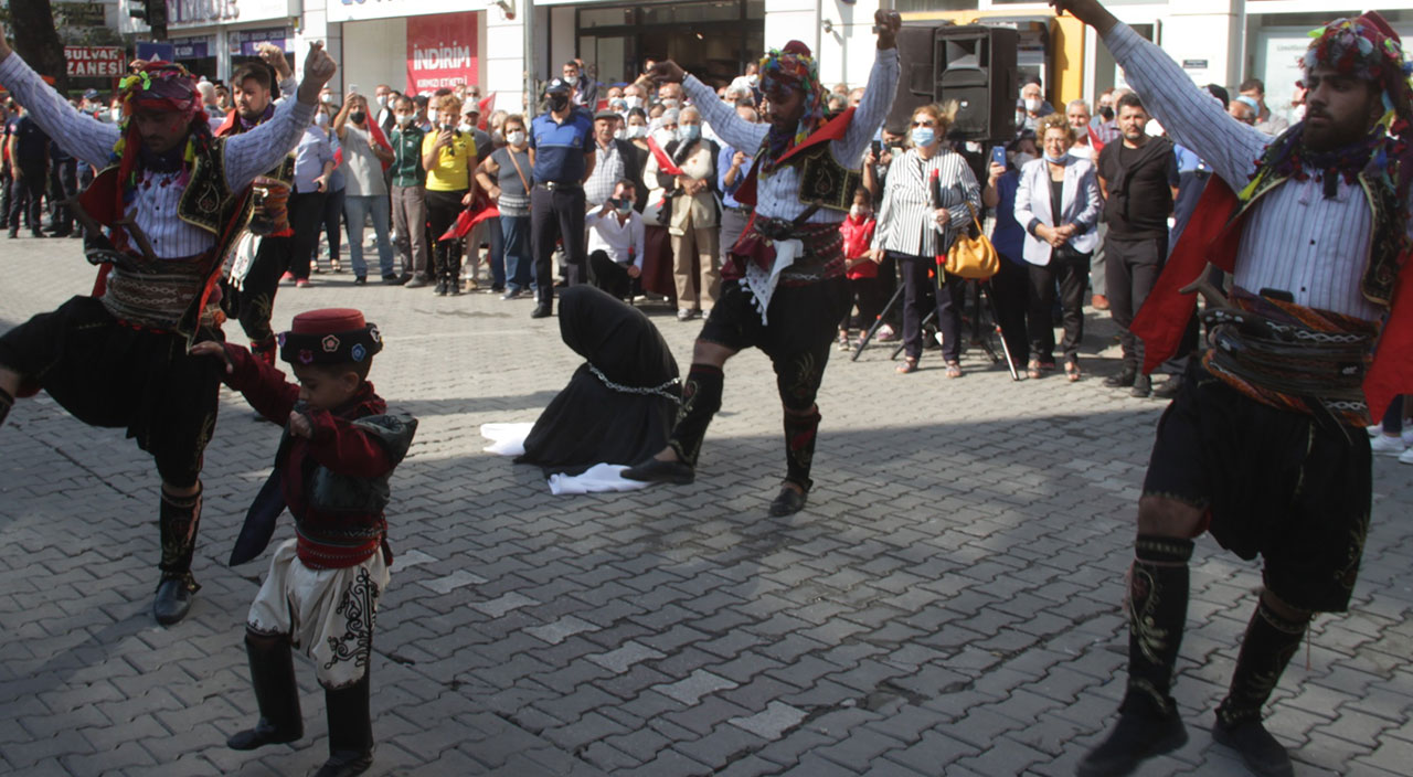 Edremit'te ecdadın kemiklerini sızlatan tören