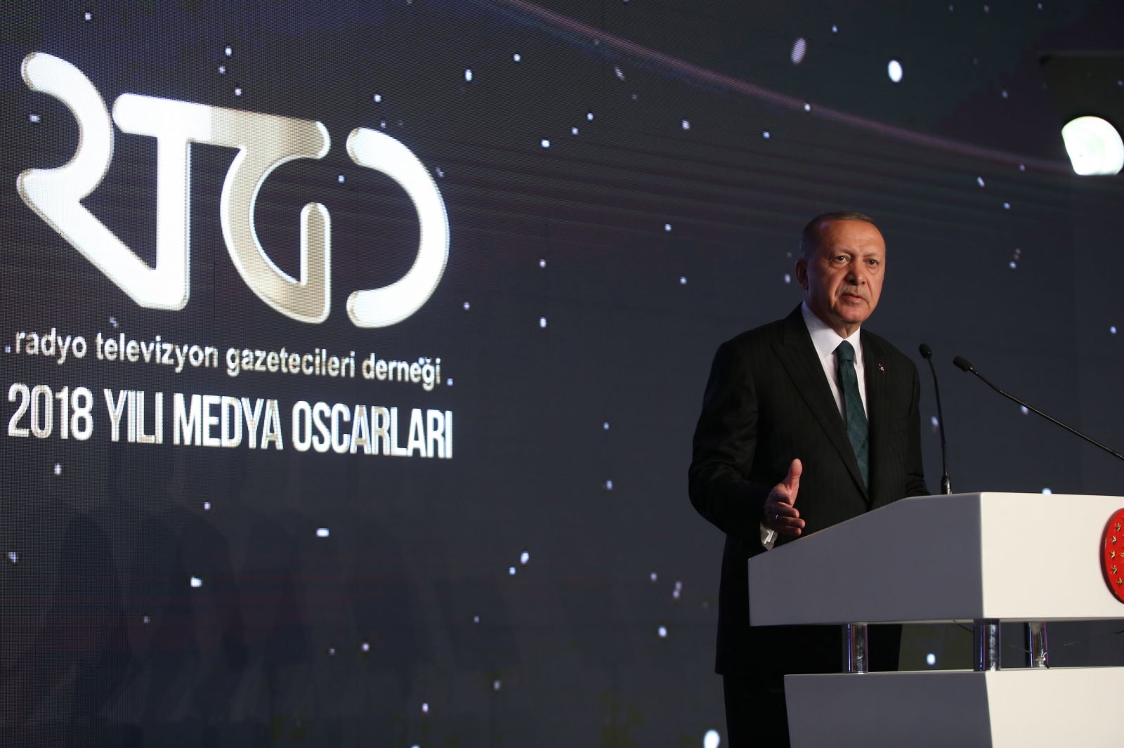 Cumhurbaşkanı Erdoğan: Uluslararası basında Türkiye’nin başarıları kasıtlı bir şekilde görülmüyor