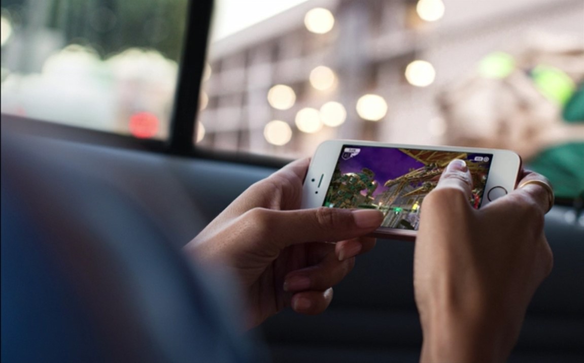 Apple iPhone 5SE, iPad Air 3 ve Apple Watch'un tüm özellikleri ve fiyatı!