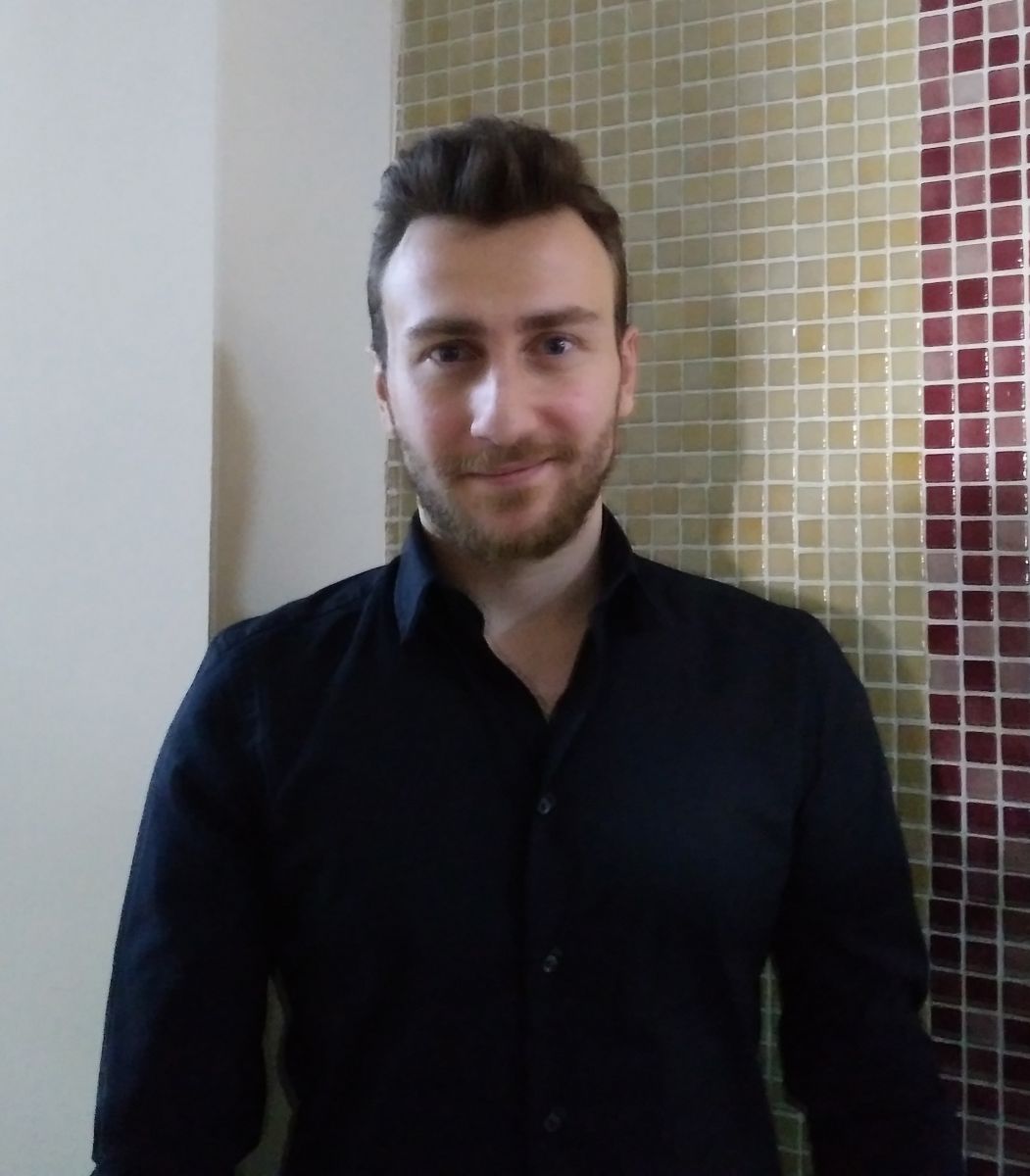 Adını Yetenek Sizsiniz Türkiye programıyla duyuran Sefa Doğanay takıntılı hayranıyla mahkemelik oldu!