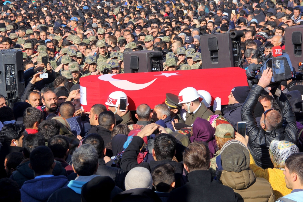 Erzurum’da binler, şehidini uğurladı