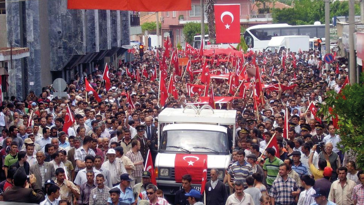 O hain pençe kilit’te öldürüldü:15 yıllık kan yerde kalmadı