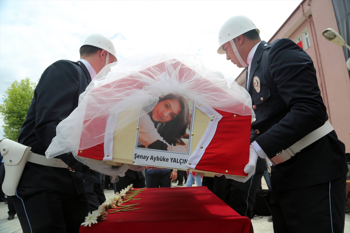 Şehit öğretmen Şenay Aybüke Yalçın'a veda