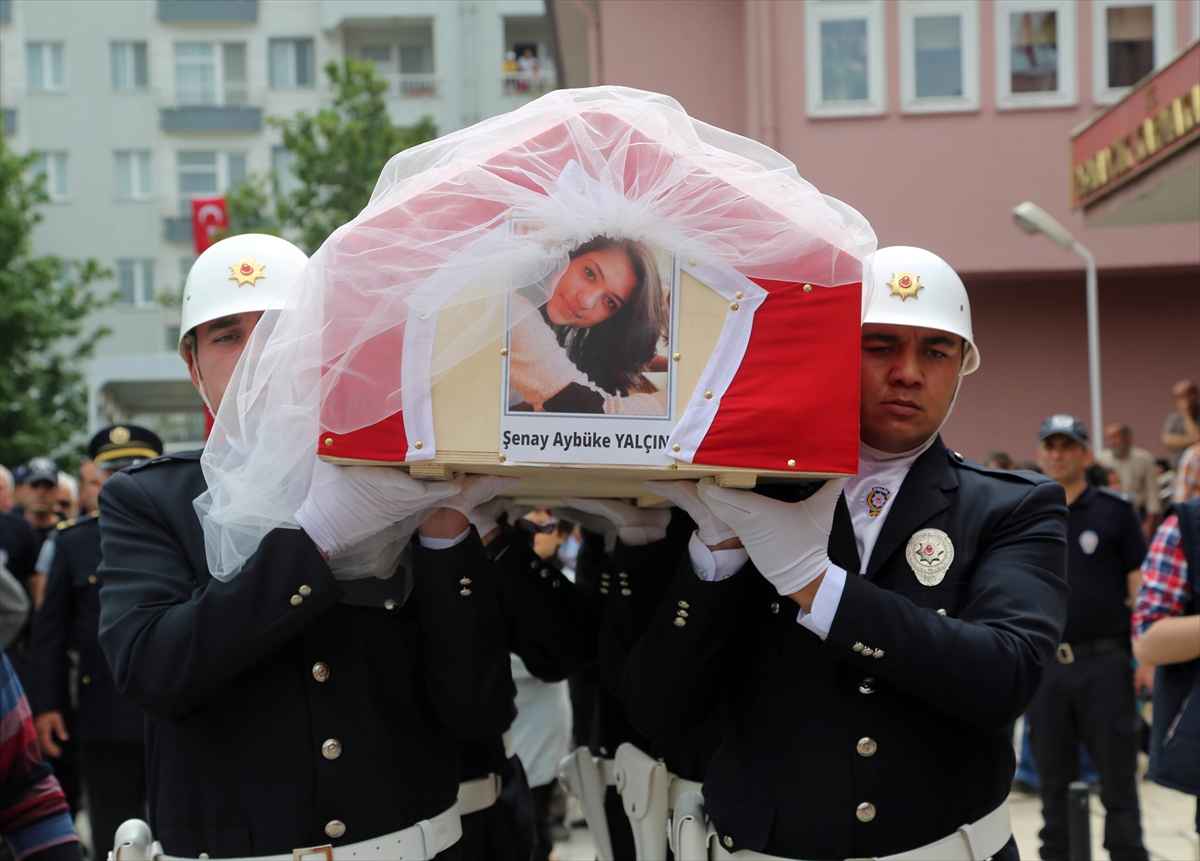 Şehit öğretmen Şenay Aybüke Yalçın'a veda