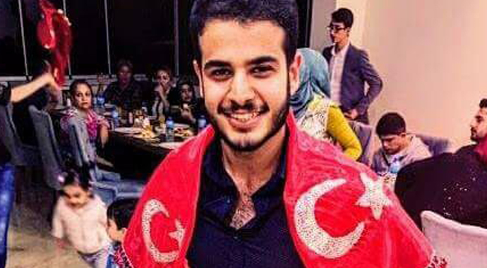 Şehidin ağabeyi: Al bayrakla verdik al bayrakla alıyoruz