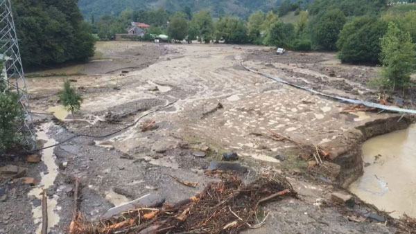 Bartın'da sel felaketi! Ev ve iş yerleri su altında
