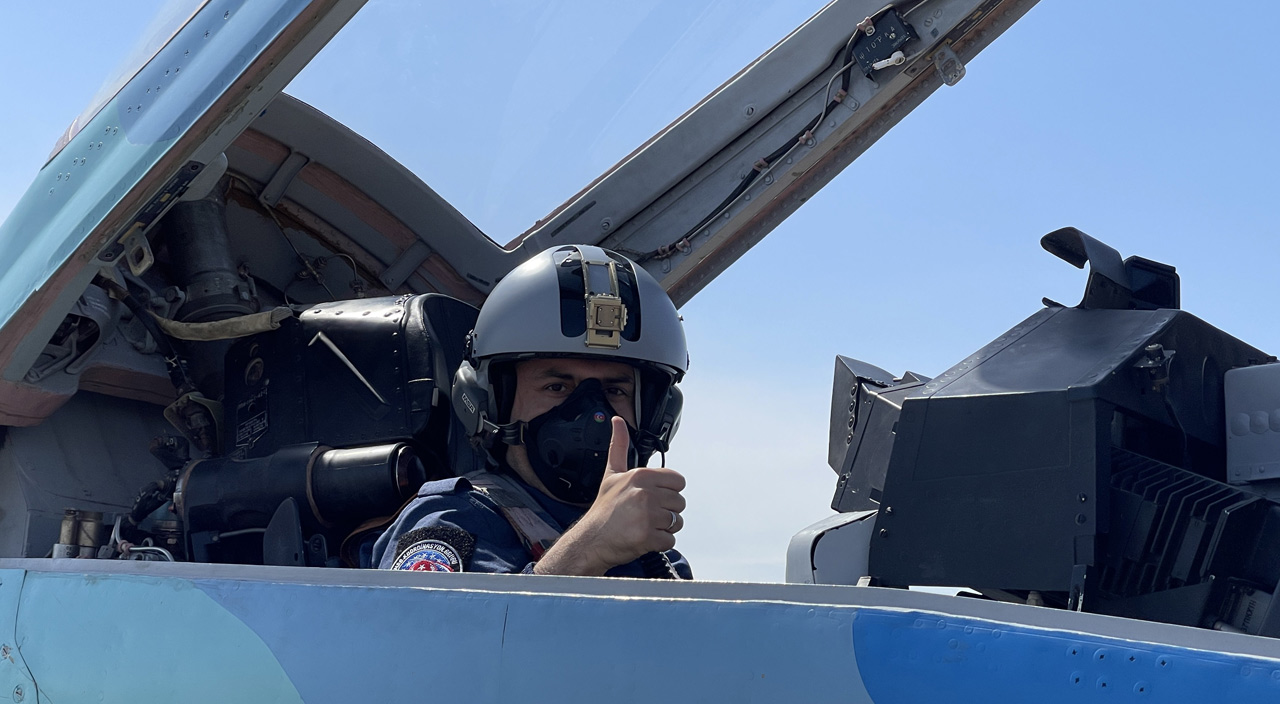 Gökyüzünde unutulmaz anlar: Selçuk Bayraktar Mig-29 ile uçtu, Akıncı TİHA eşlik etti Gökyüzünde unutulmaz anlar: Selçuk Bayraktar Mig-29 ile uçtu, Akıncı TİHA eşlik etti