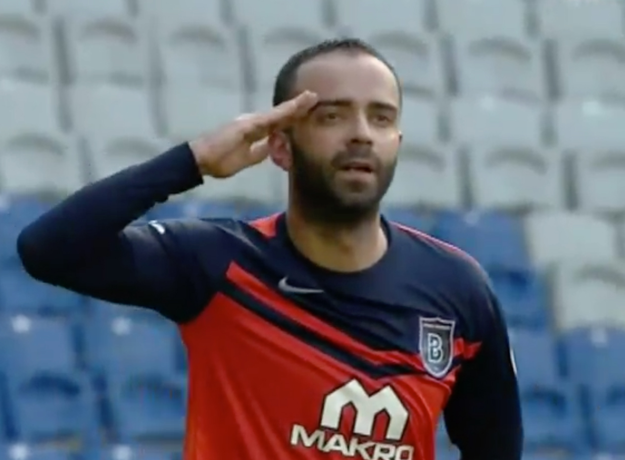 Semih'ten Amed tribünlerine asker selamı!