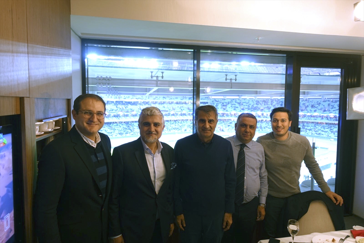 Karabağ taraftarından efsane koreografi