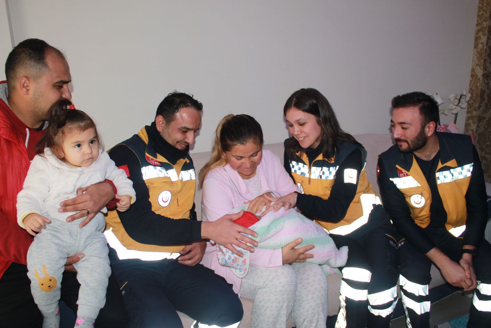 Sesini duyduklarında herkes gözyaşlarına boğuldu