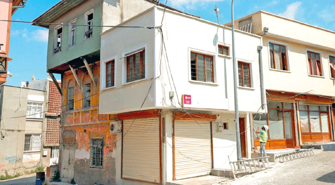 Seyhan'ın gezici bilgi evi yola çıktı