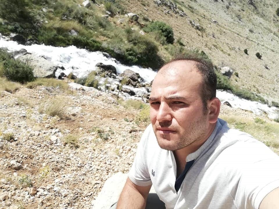 Ot toplarken kayalıklardan uçuruma düşen kişi aranıyor