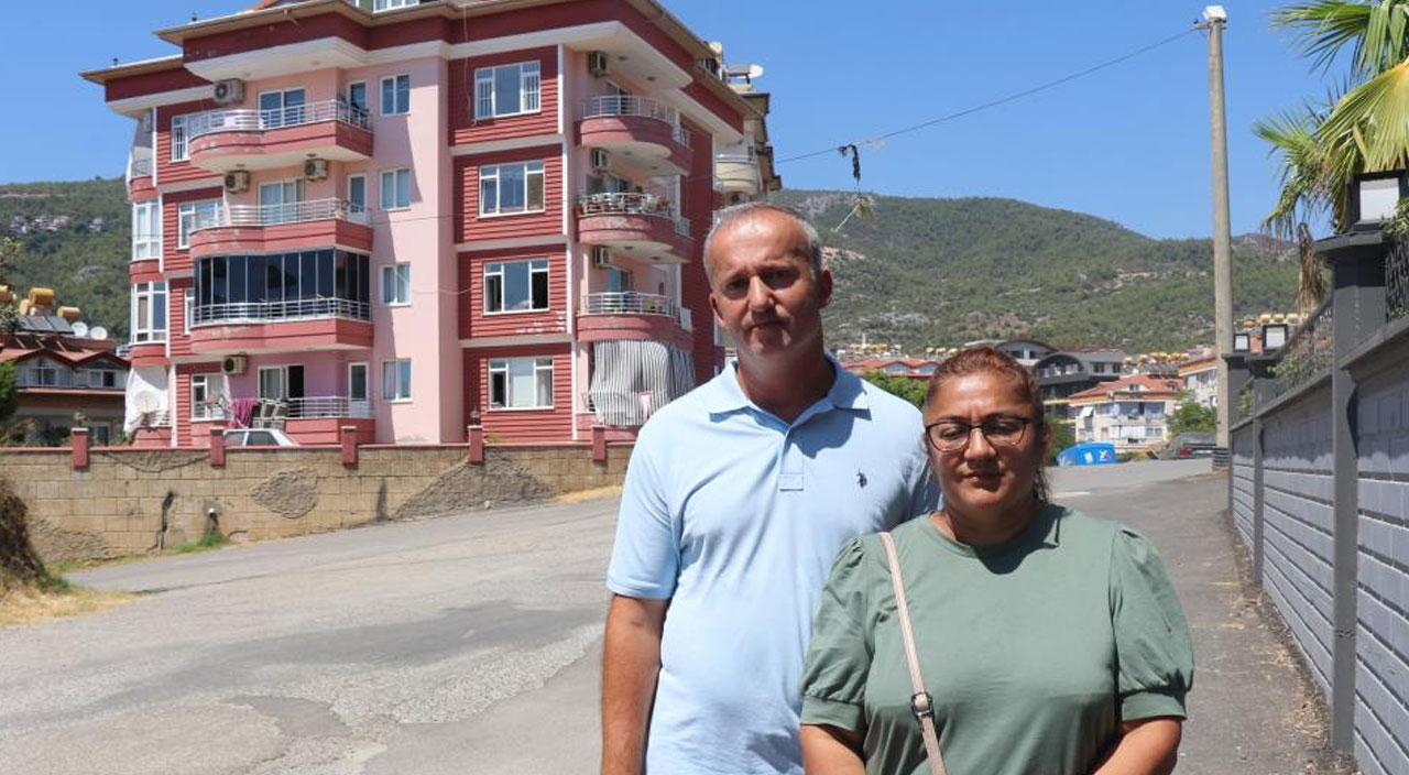 Hayallerle aldığı dairesine evdeki tanımadığı kişi yüzünden uzaktan bakabiliyor