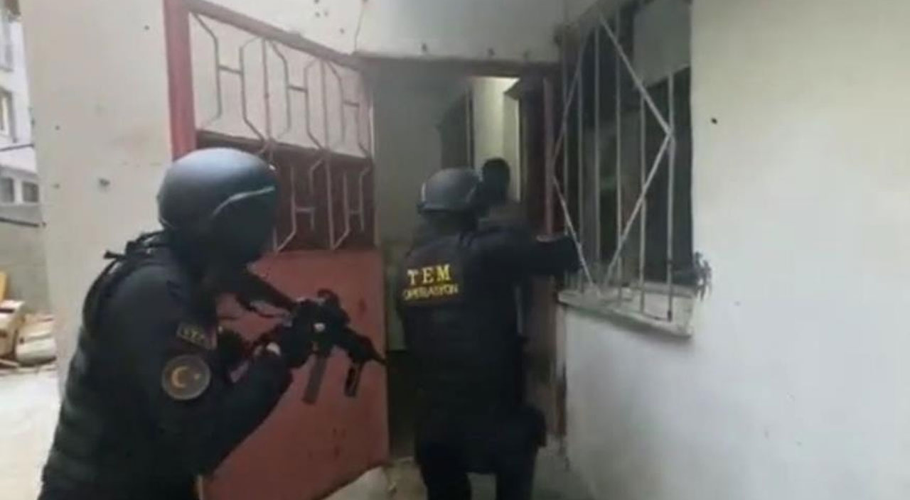 Bursa'da 3 DEAŞ'li terörist yakalandı Bursa'da 3 DEAŞ'li terörist yakalandı