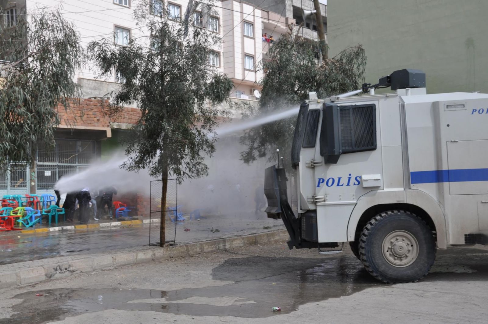Silopi'de izinsiz Nevruz kutlamalarına polis müdahalesi