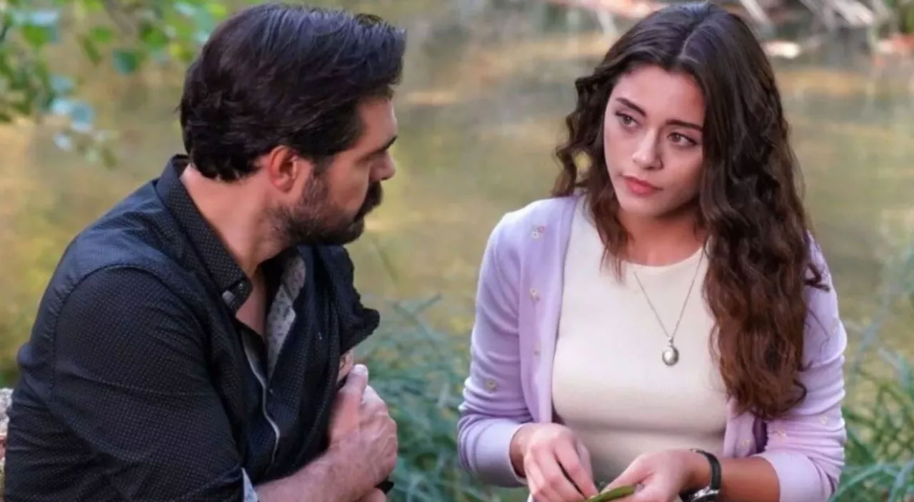 ’Emanet’ dizisinden olaylı bir şekilde ayrılmıştı...  Sıla Türkoğlu, reyting rekortmeni diziye transfer oluyor ’Emanet’ dizisinden olaylı bir şekilde ayrılmıştı...  Sıla Türkoğlu, reyting rekortmeni diziye transfer oluyor