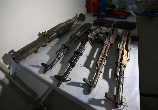 Yüksekova'daki operasyonda teröristlerin tıbbi malzemeleri ele geçirildi