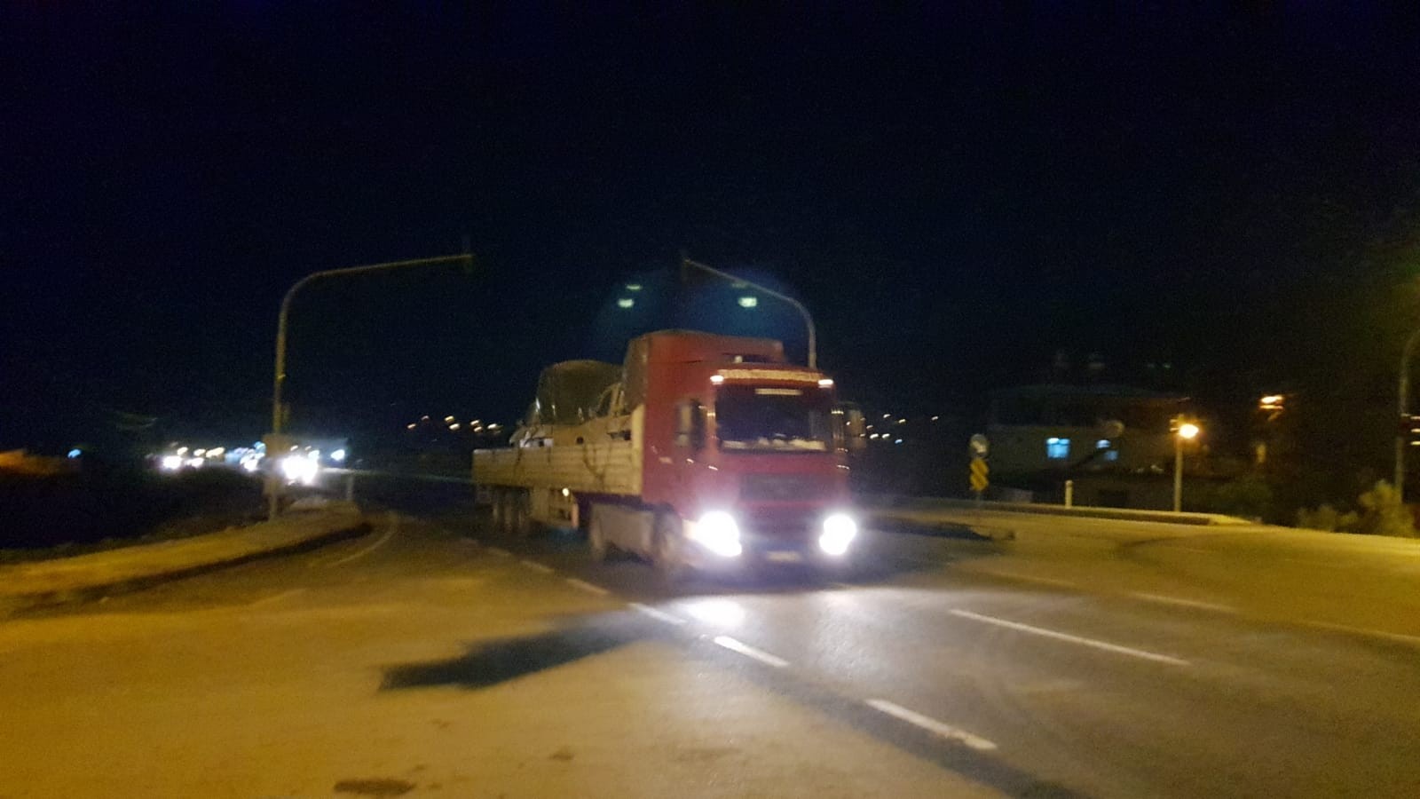 Sınıra komando sevkiyatı