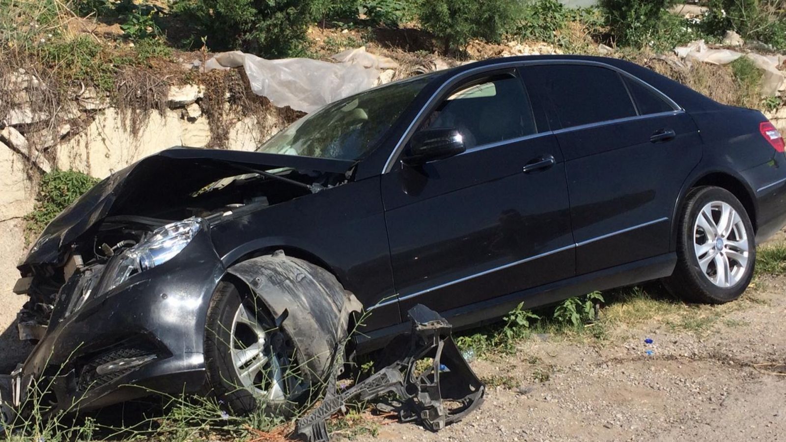 Sinop Valisi Karaömeroğlu trafik kazası geçirdi