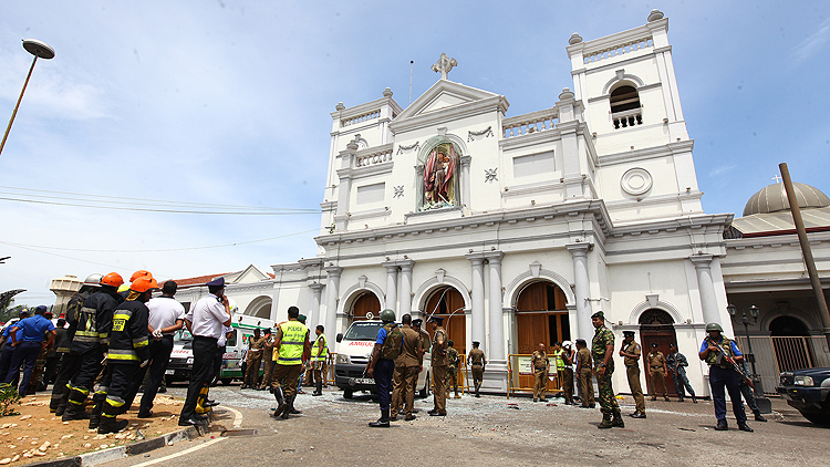 Sri Lanka’da kilise ve otellere eş zamanlı patlamalar: Çok sayıda ölü ve yaralı var