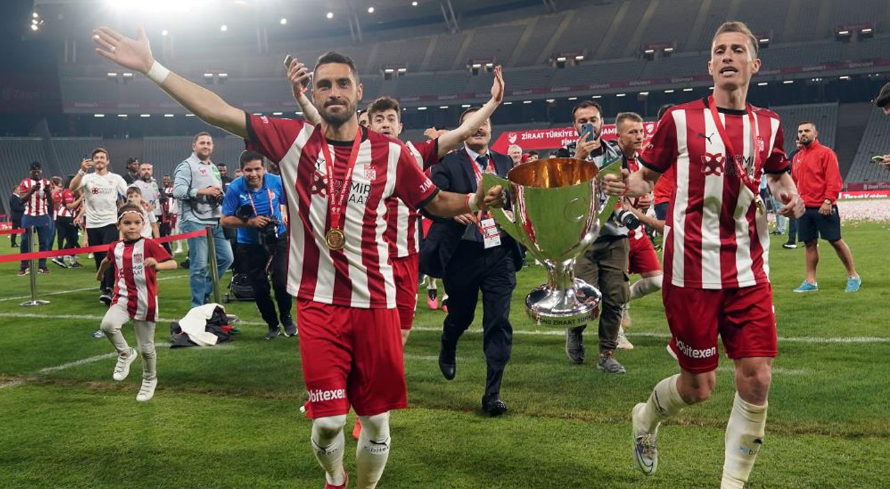 Rıza Çalımbay'dan Kuntz'a sitem... 