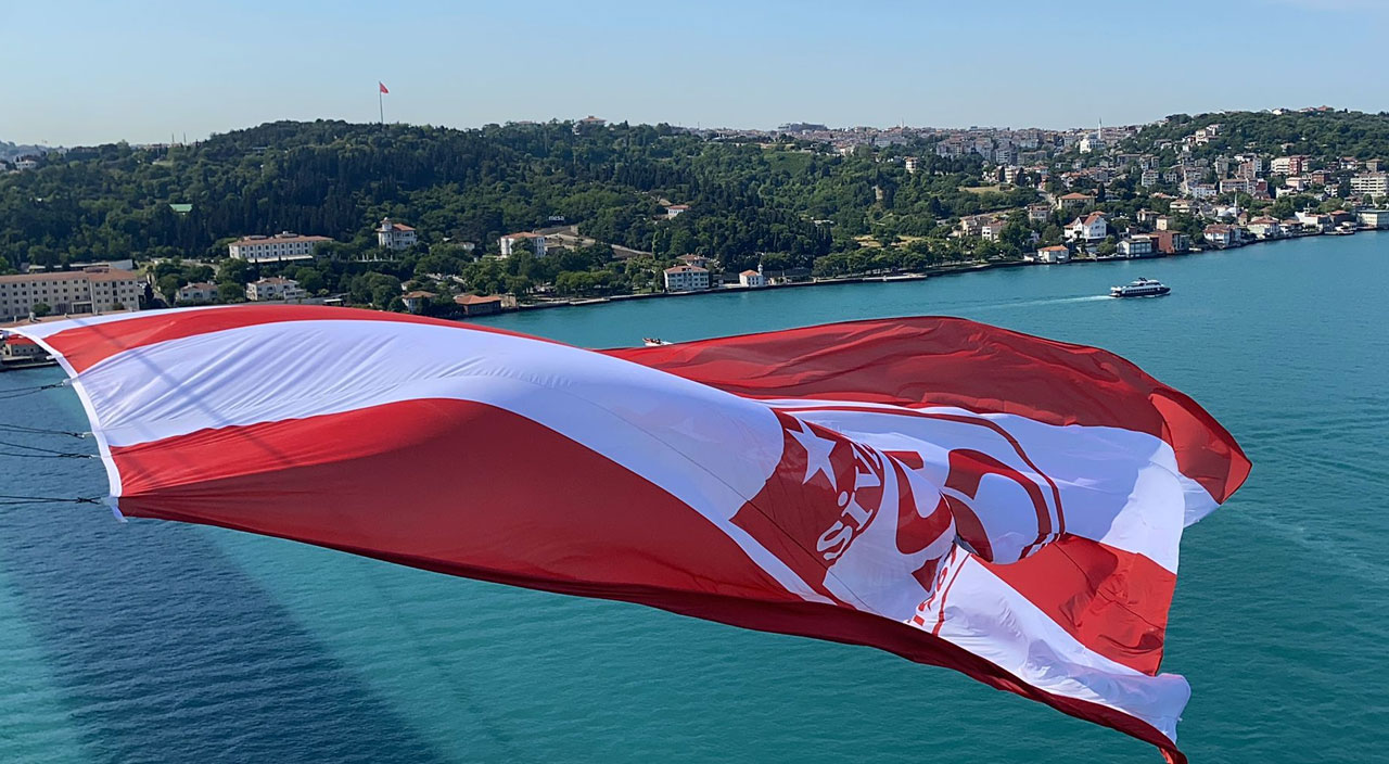 Uğur Çiftçi Sivasspor ile 4 yıl uzattı... Tecrübeli sol beke rekor sözleşme