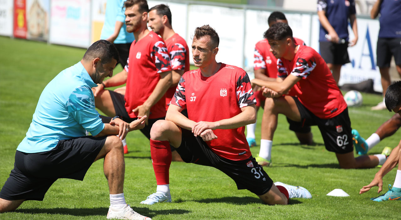 Rıza Çalımbay'dan Morutan açıklaması... Sivasspor Rumen yıldızla masada!