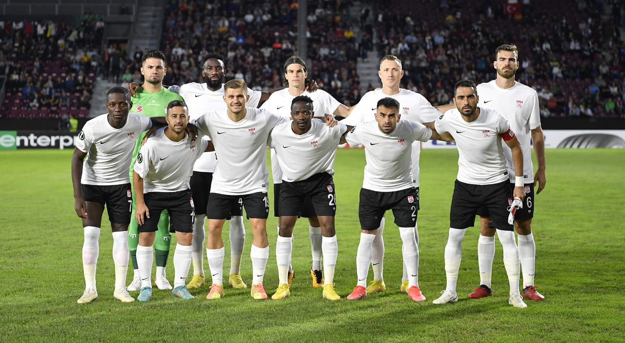 Sivasspor'dan Avrupa galibiyeti! Yiğido, Cluj'u deplasmanda tek golle devirdi