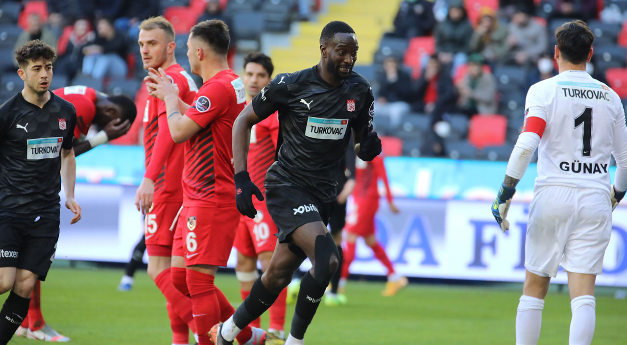 Gaziantep FK, Sivasspor'u farklı geçti