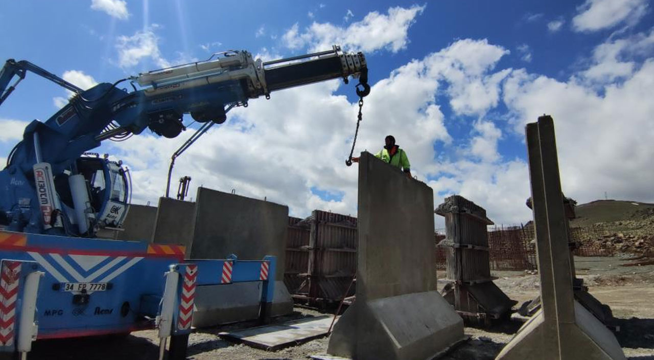 Sınır güvenliği en üst düzeye çıkıyor… Bakan Soylu açıkladı: 1055 kilometrelik duvar örüldü