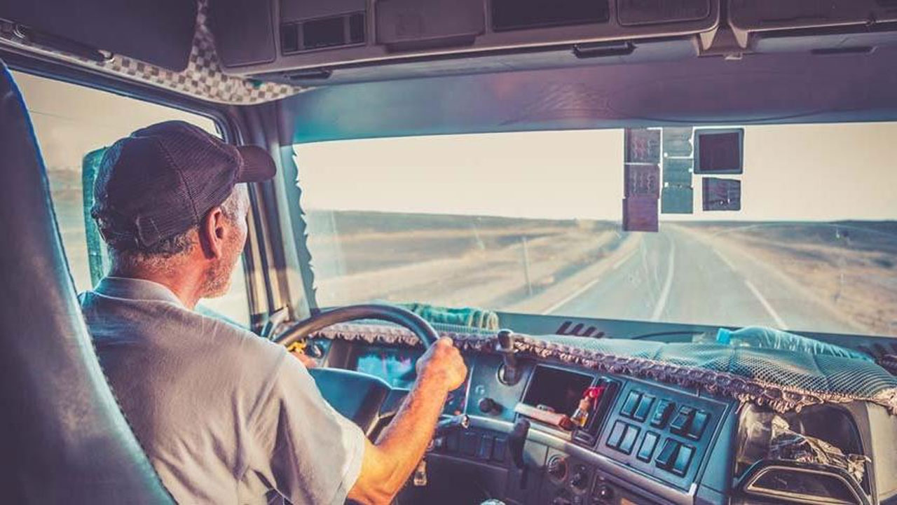 Pandemi sonrası kriz büyüyor: Tır şoförü kıtlığı var