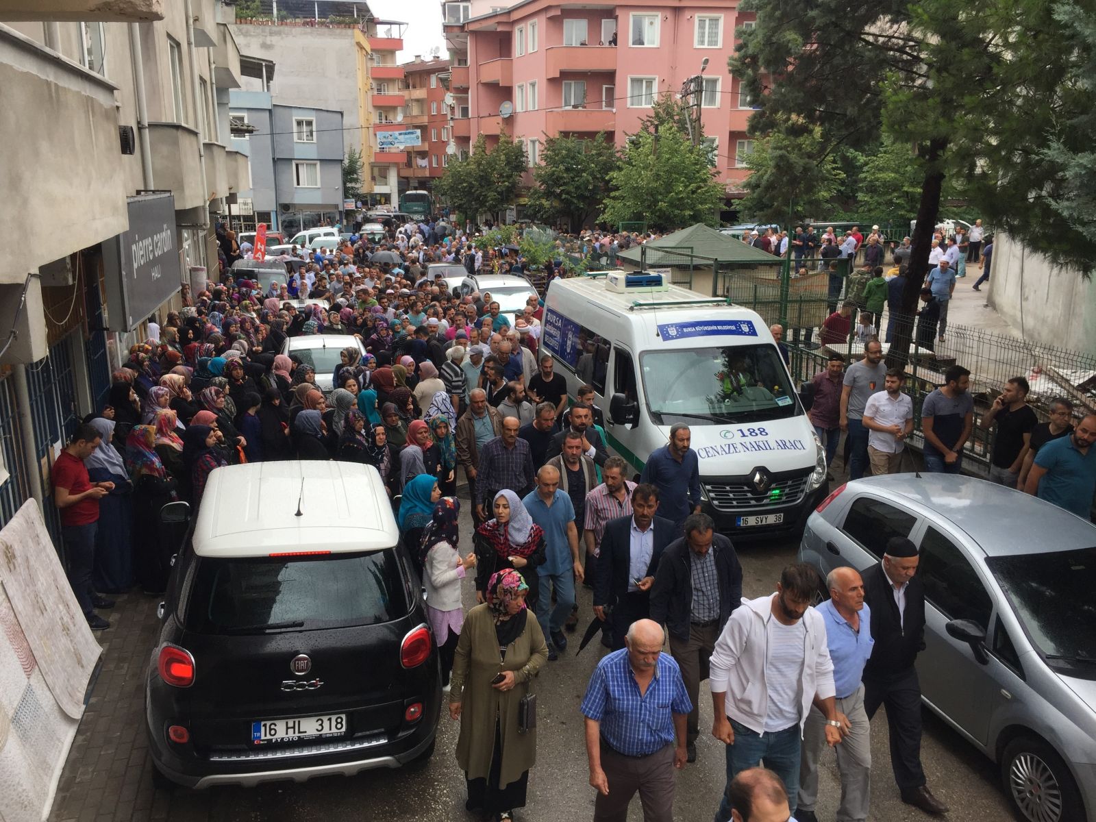 Nikah yerine mezara gitti