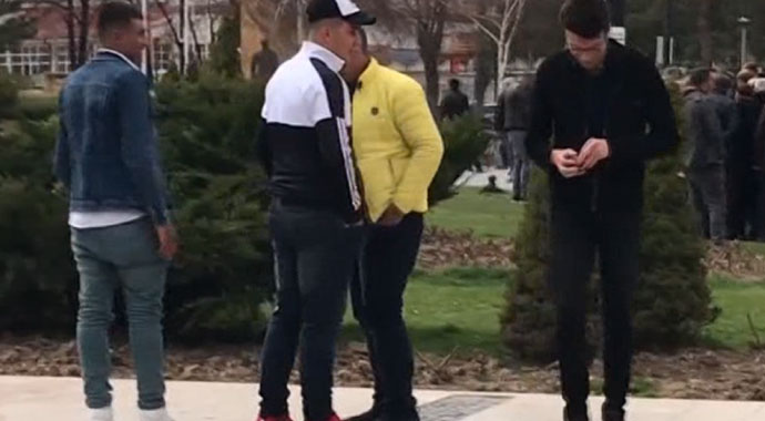 Sosyal deneyde kadının teklifi gençleri şoke etti