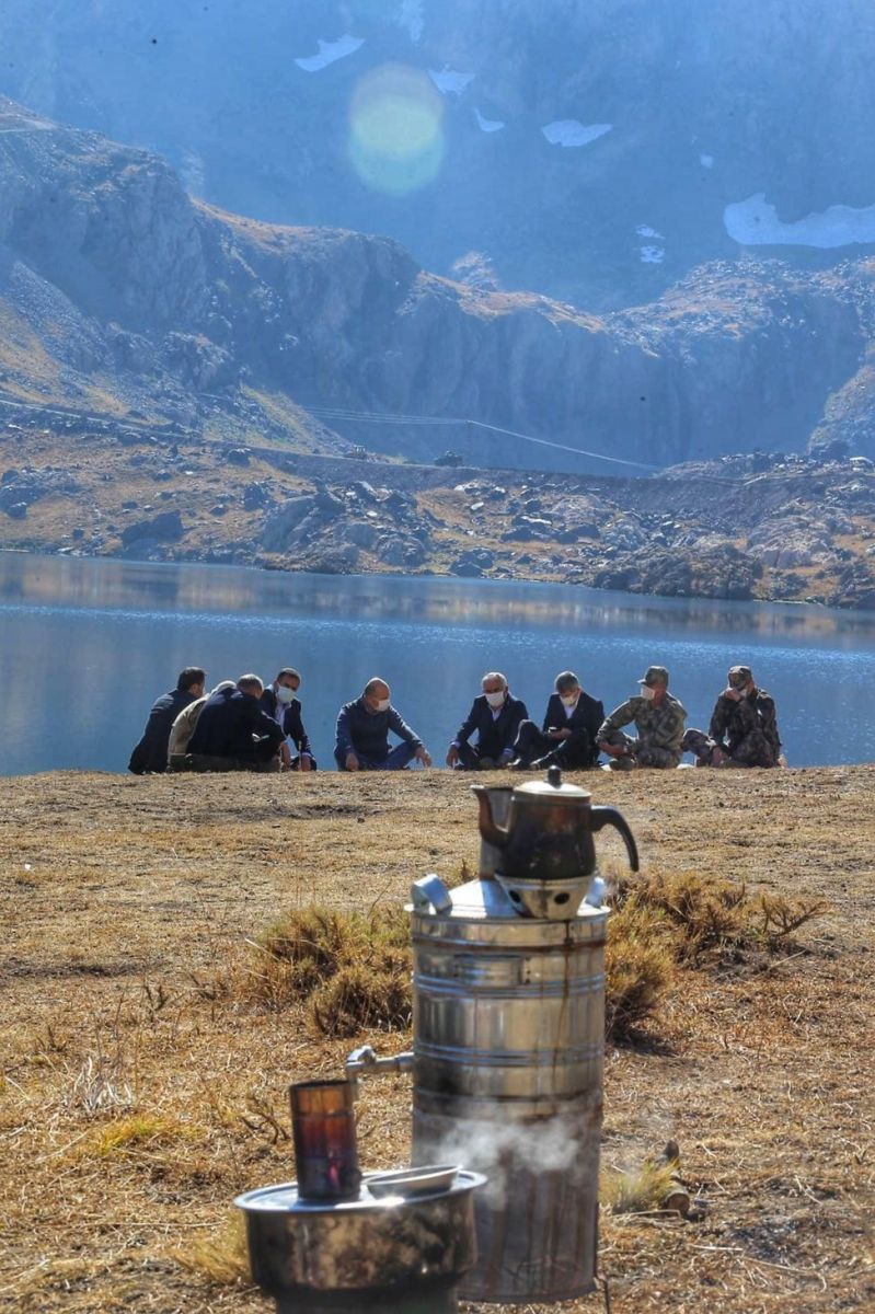 Bakan Soylu Hakkari'de askerle buluştu: 'Bayrağımızın gölgesinde huzurla kahvemizi içiyoruz'