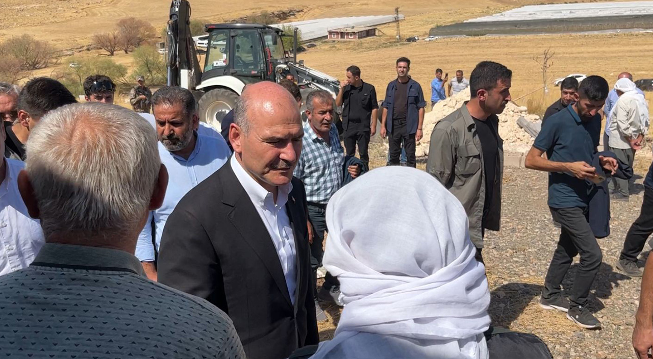 Mardin'deki feci kazada ölen 20 kişi toprağa verildi