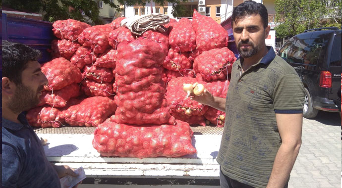 Soğanın kilogramı 9 liradan 1 liraya düştü