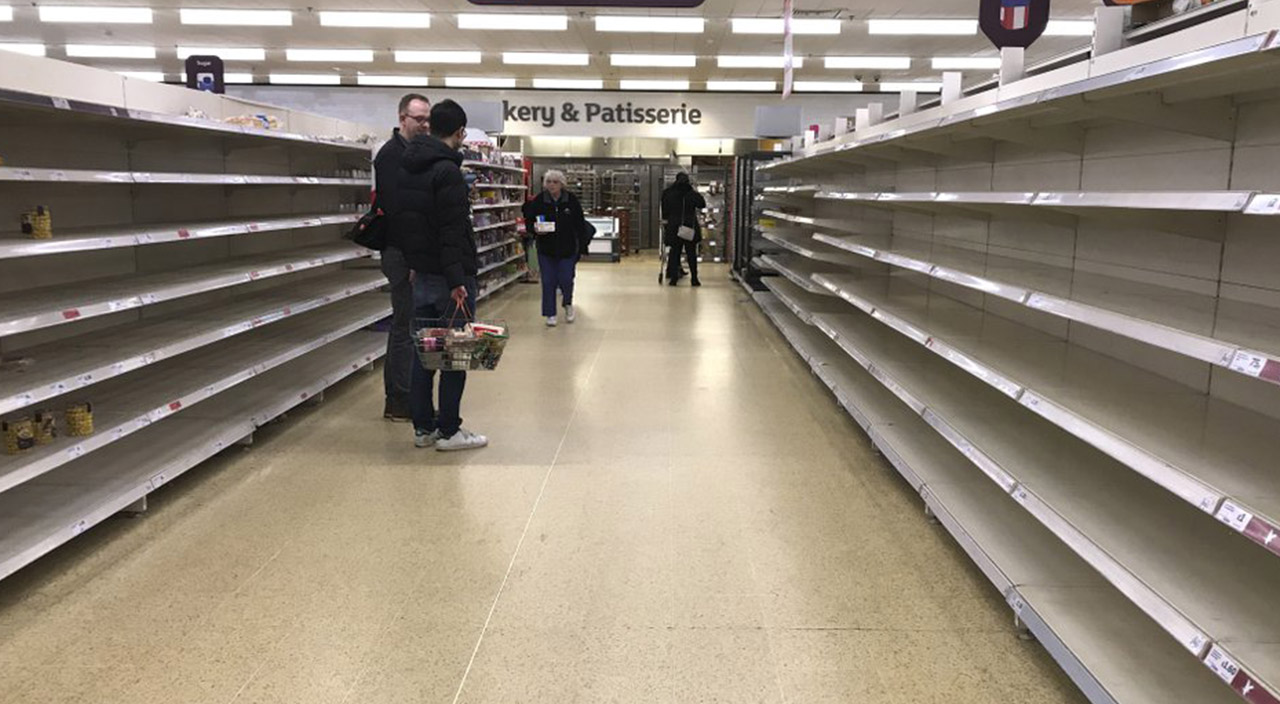 İspanya'da ayçiçek yağı ve süt rafları boşaldı