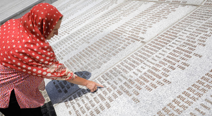 24 yıl sonra gelen teşhis: Soykırımda kaybettiği kardeşini eşyalarından tanıdı