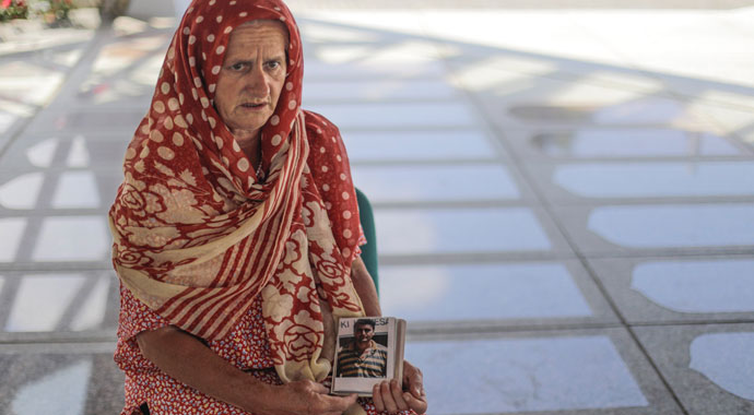 24 yıl sonra gelen teşhis: Soykırımda kaybettiği kardeşini eşyalarından tanıdı