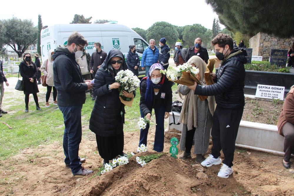 Seray Sever babasına veda etti: 'Torunlarını görmek nasip olmadı'
