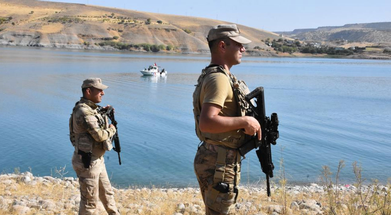 Balık tutkusu canından etti… Okul müdürü balıklara bağlı bulundu