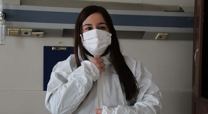 Astım hastası hemşire, koronavirüsü iki kez yendi