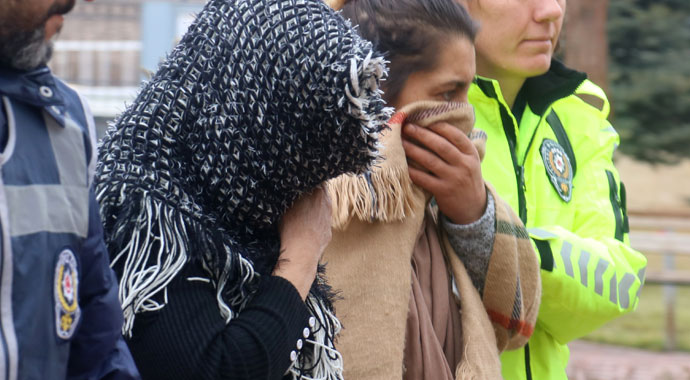 6 ilde aranırken Sivas’ta suçüstü yakalandılar!