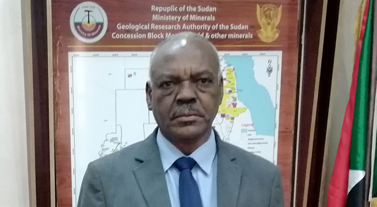 Tonlarca altın ve gümüş rezervi var! Sudanlı Bakan açıkladı: Yatırımcıların önündeki engelleri kaldıracağız Tonlarca altın ve gümüş rezervi var! Sudanlı Bakan açıkladı: Yatırımcıların önündeki engelleri kaldıracağız