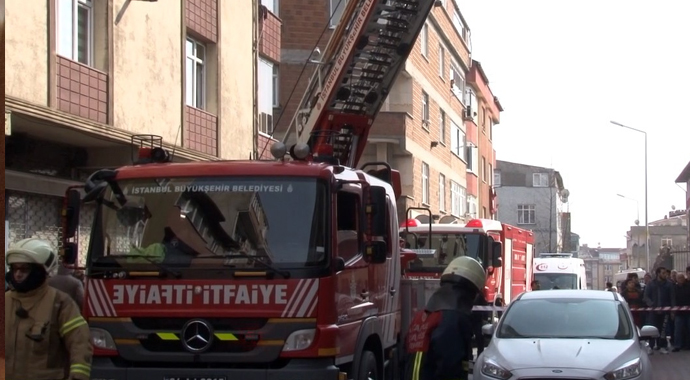 Sultangazi’deki yangında bir annenin korku dolu anları