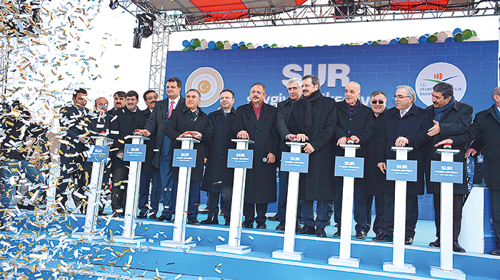 Yıktıkları yerden doğuyoruz