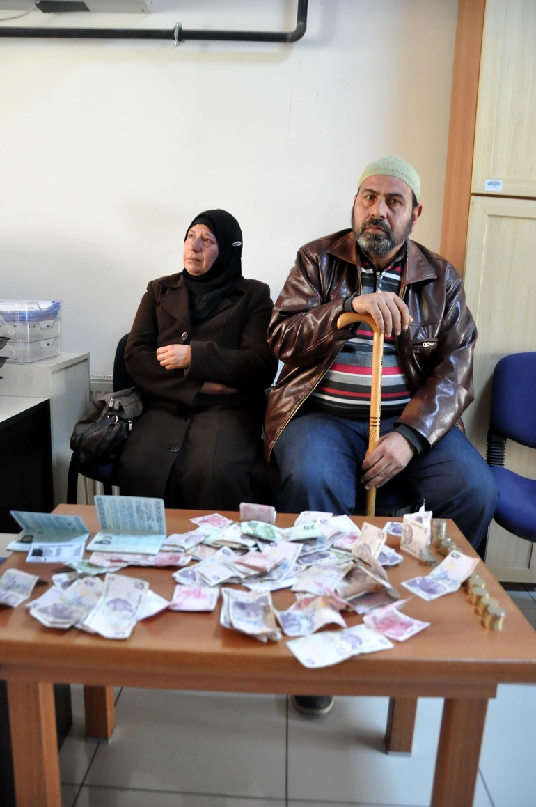 Suriyeli dilenciler 1 saatte 810 lira topladı